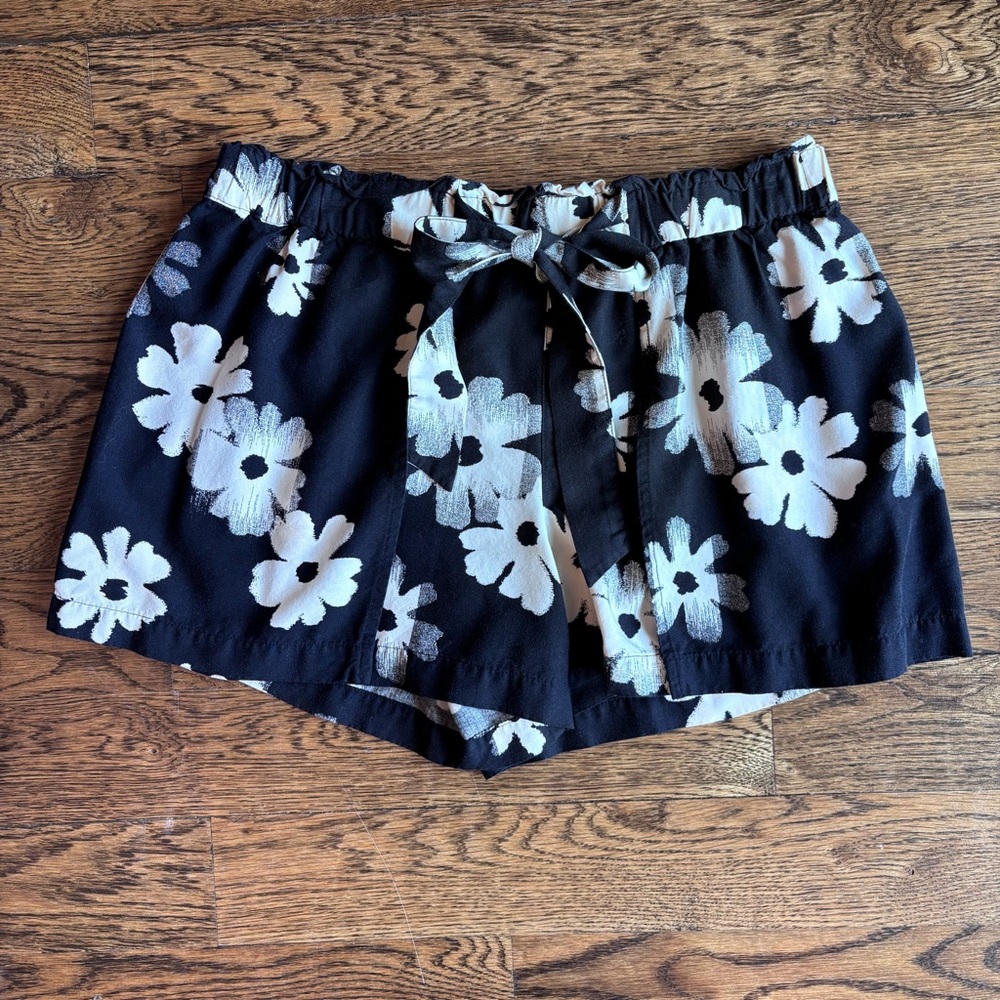 Madewell Black Floral Tie-Waist High-Rise Shorts Size Medium Flowy Boho Summer - Picture 2 of 7